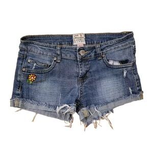 VTG Y2k Mudd Jeans Size 7 Blue Denim Cut-Off Shorts Flower Peace Sign